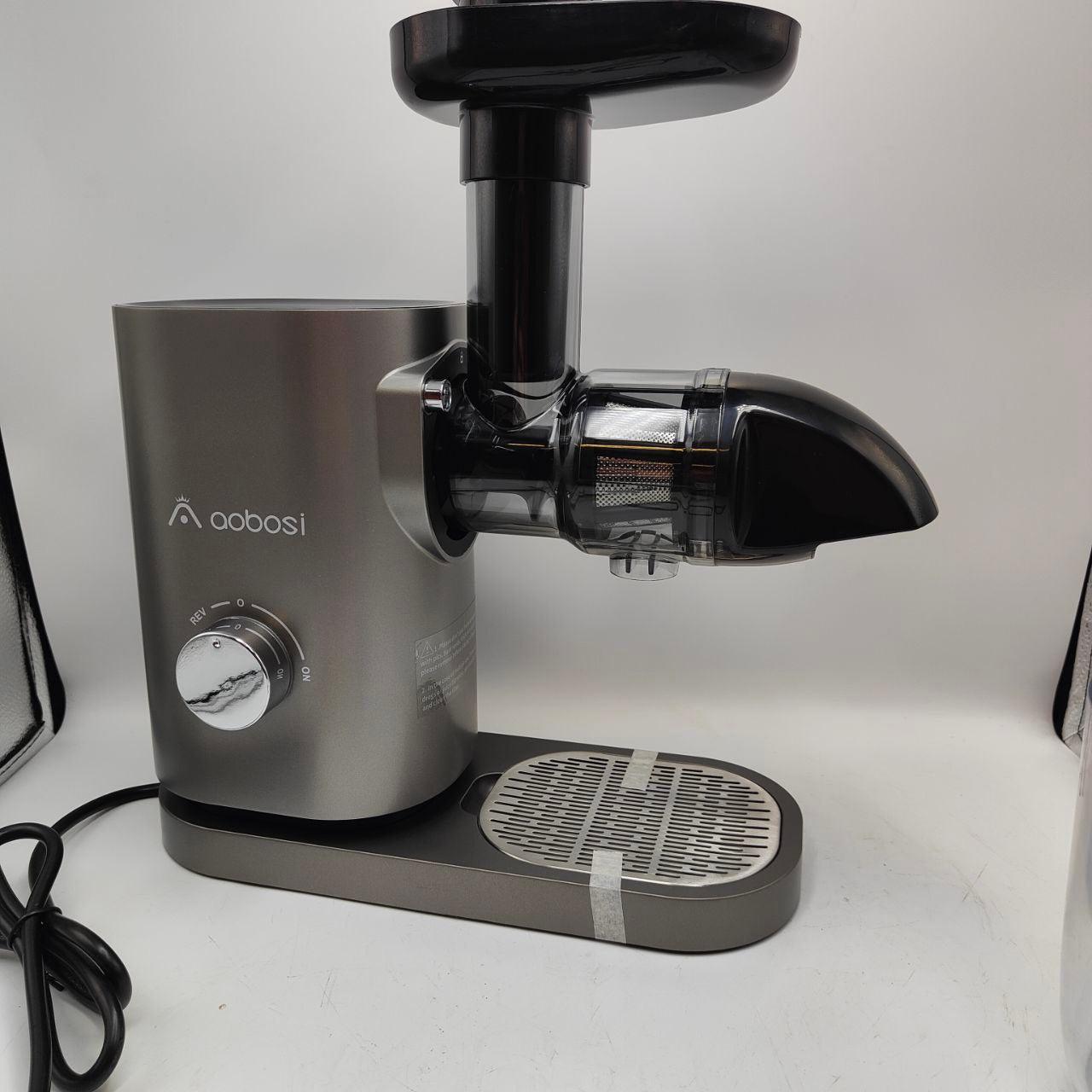 AOBOSI  Slow Masticating Juicer Machines with Quiet Motor Reverse Function