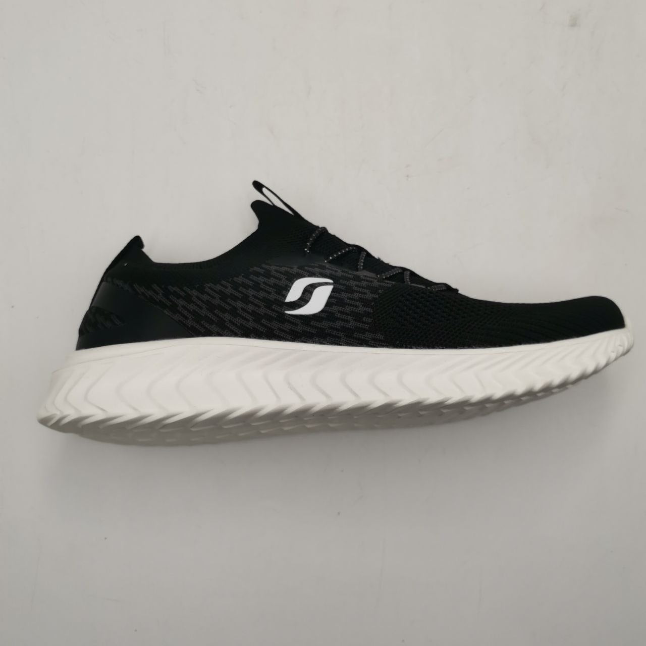 STQ Womens Trainers Memory Foam Comfy Black-White for Walking Fitness Gym