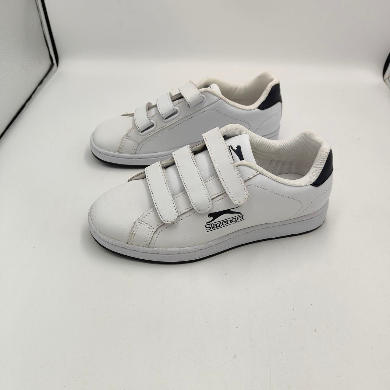 UK 3 Slazenger Ash Vel Junior White Kids’ Trainers – EU 35.5