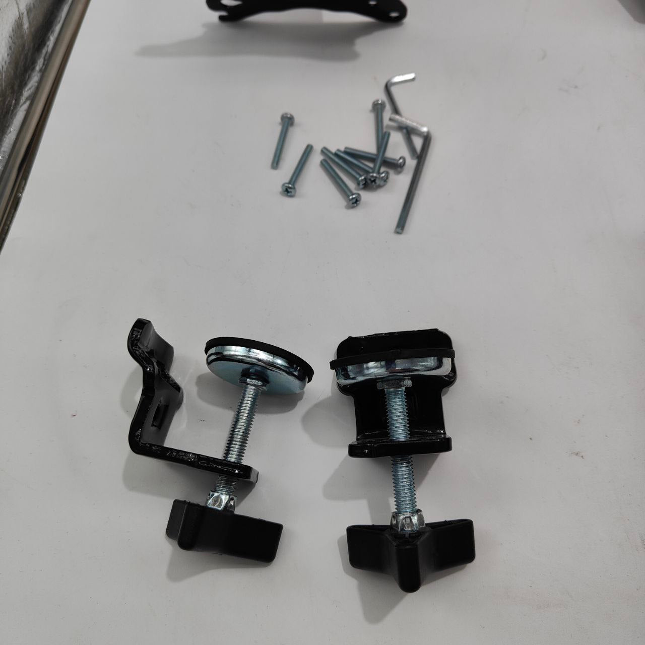 HUANUO Dual Monitor Arm 13–32", Adjustable Desk Mount, VESA 75/100