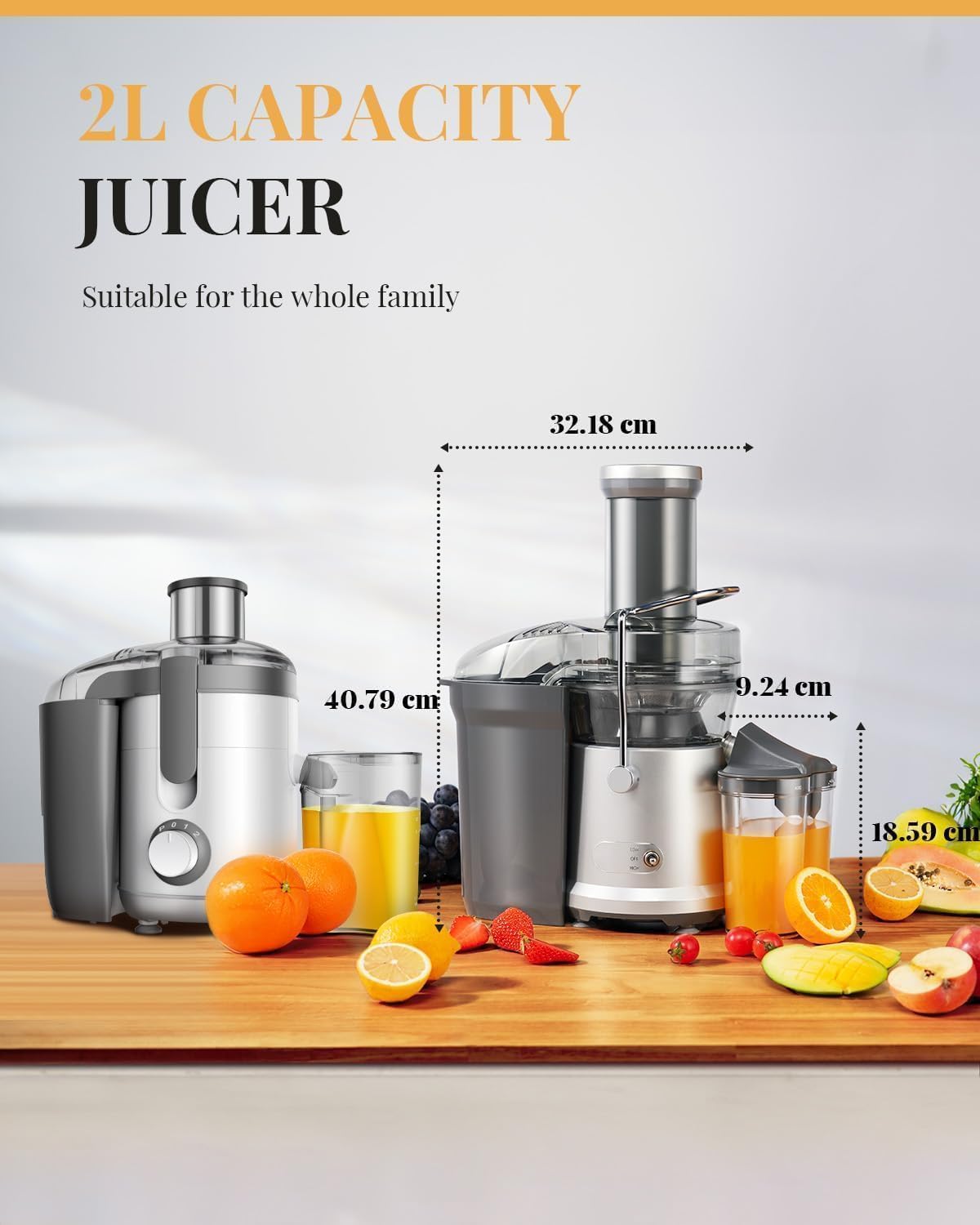 Juicer with dimensions displayed on a wooden surface with fruits and juice.