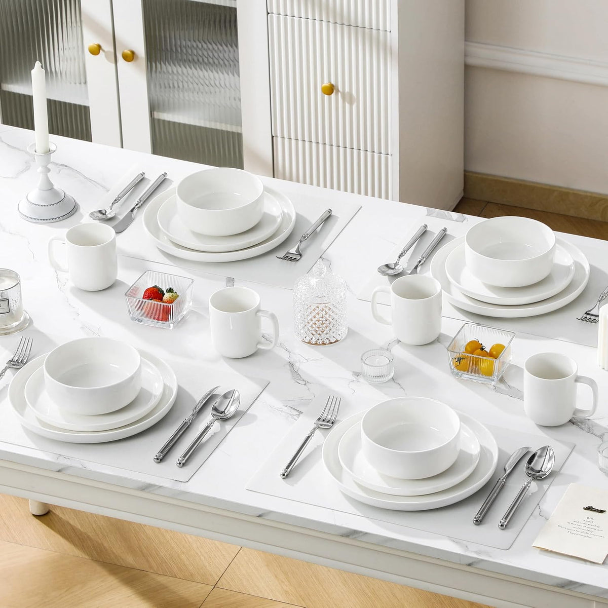 Porcelain Dinner Set 15 Piece Plates Bowls Mugs Tableware for 4 MALACASA Dining
