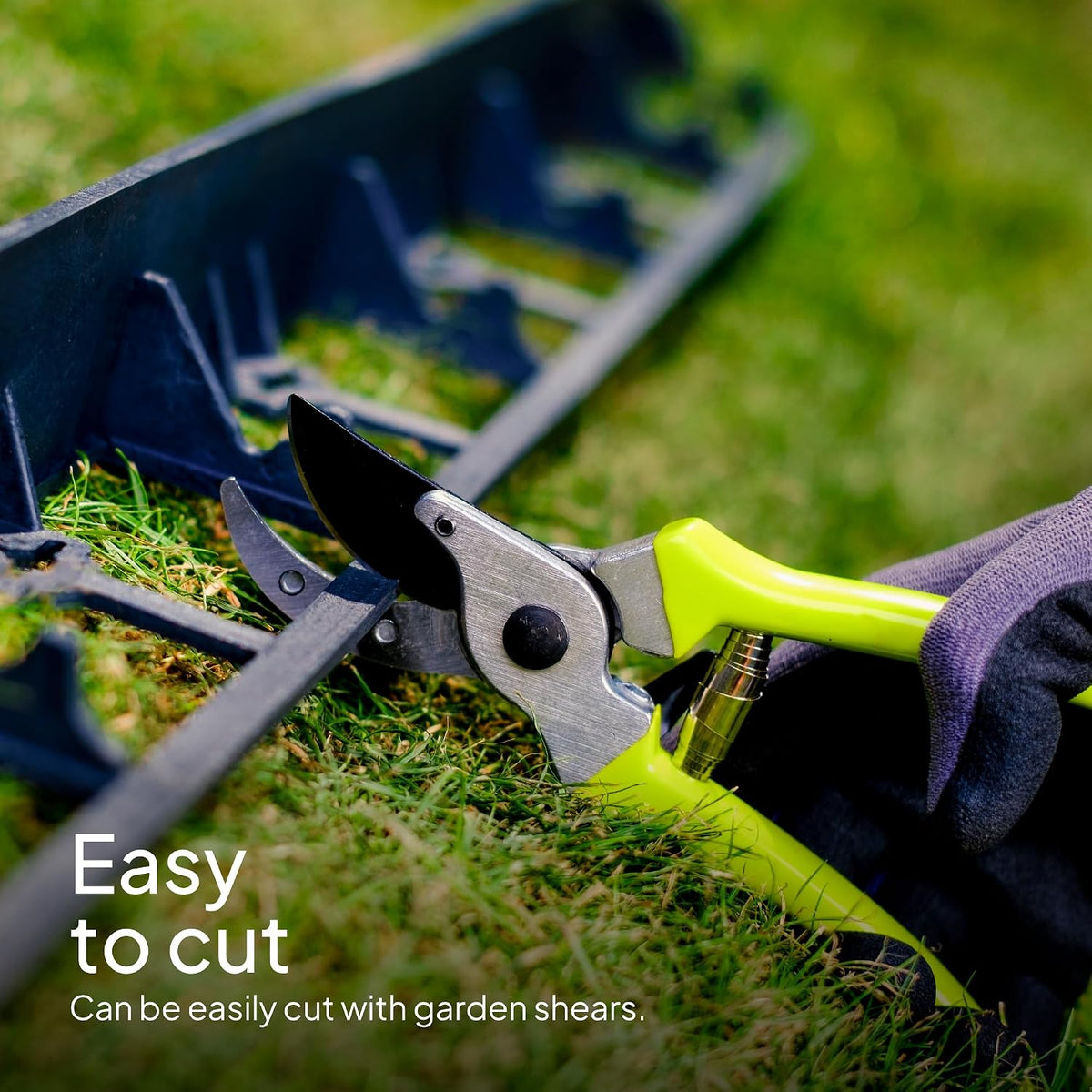 Lawn Edging 24m Flexible Plastic Garden Border 55mm 100 Fixing Pegs UNIGARDIA