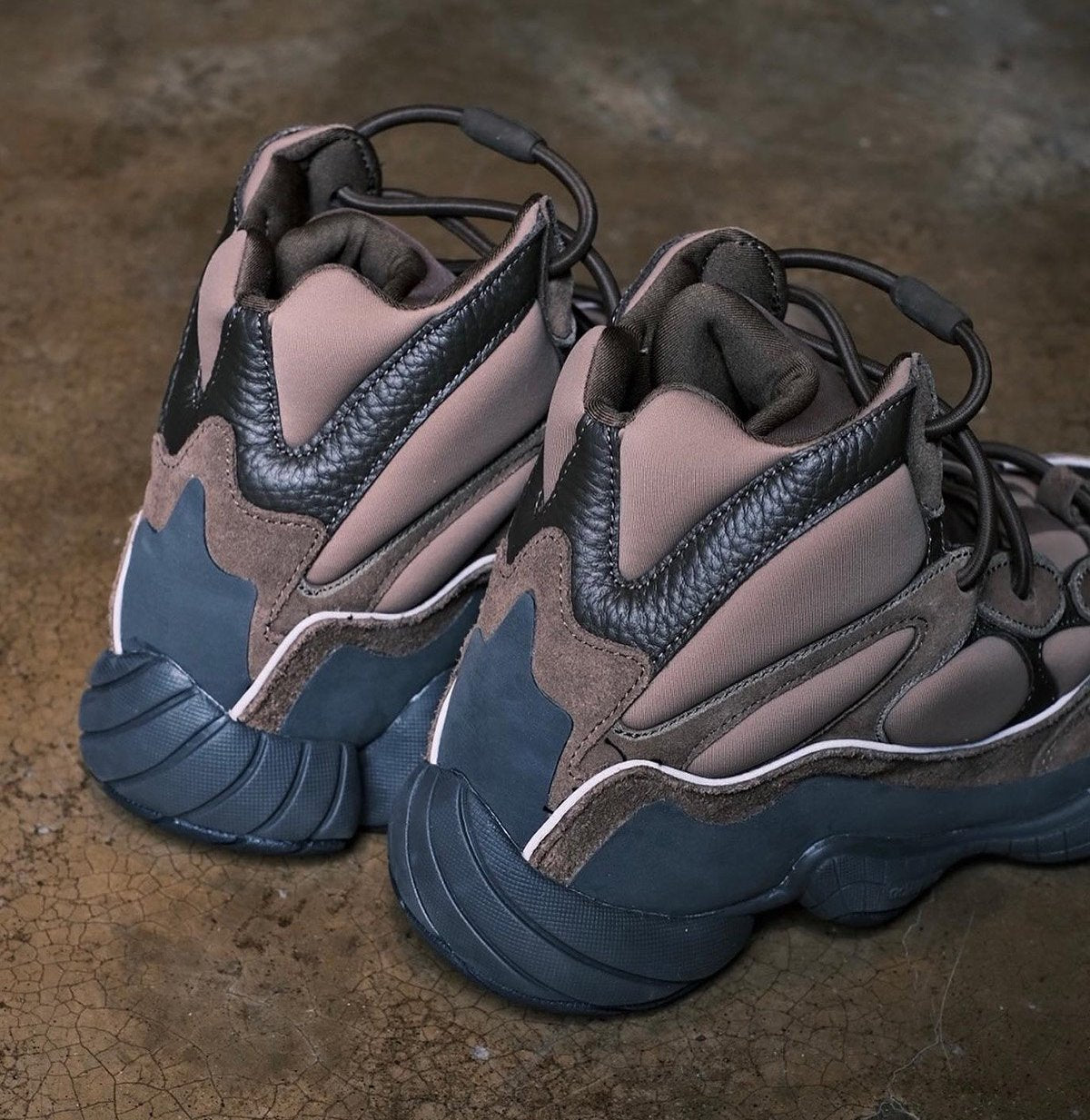Adidas Yeezy 500 High Taupe Black for Men, Suede/Leather UK 9 / EU 43.5