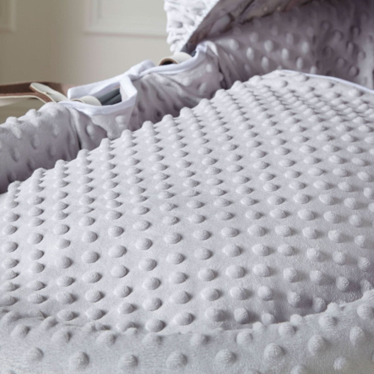 Baby Moses Basket Wicker with Stand Grey Dimple Newborn Crib Bassinet