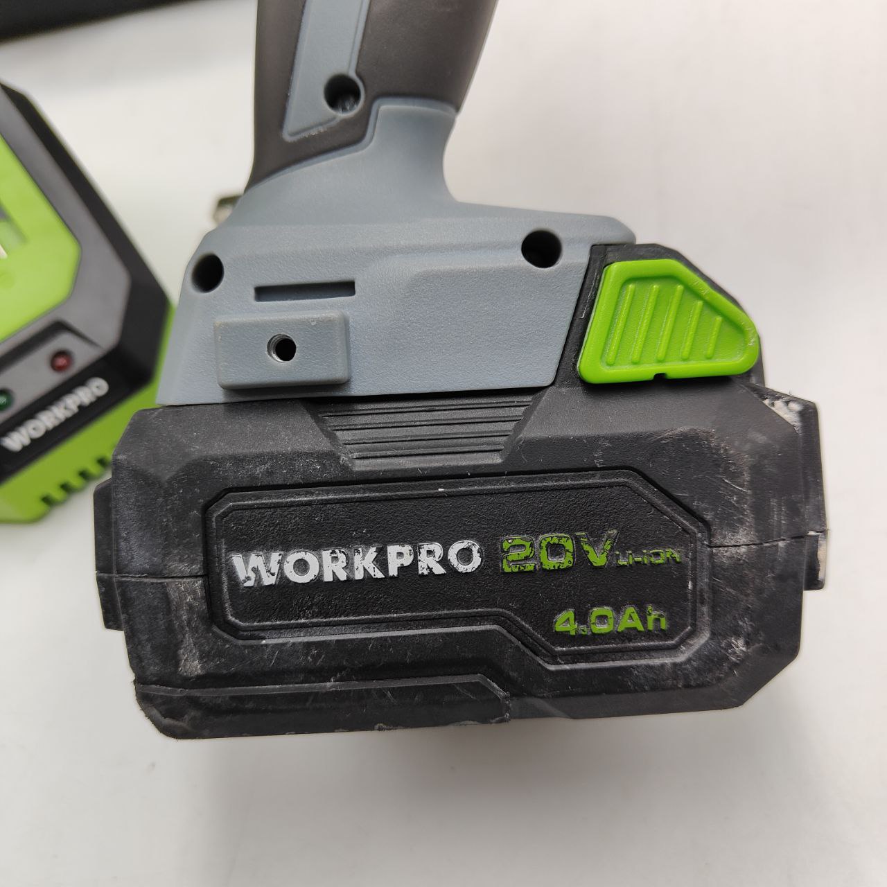 WORKPRO 20V Cordless Drill Driver, 4000mAh Battery, Quick Charger, LED Light