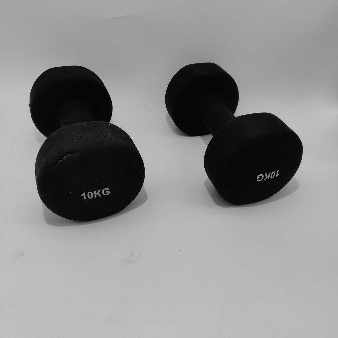 KG Physio 2x10kg Neoprene Dumbbell Set - Sweat-Resistant, Anti-Roll + Poster