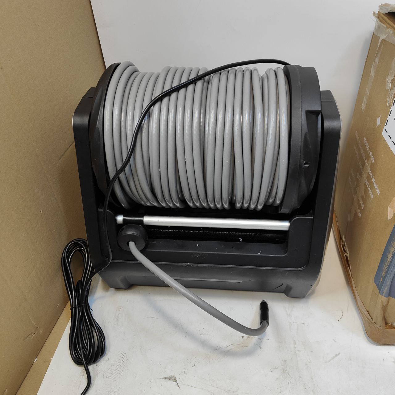 Giraffe Tools Wall Mounted Pressure Washer Plus+, 2400 PSI, 30M Hose, Grey
