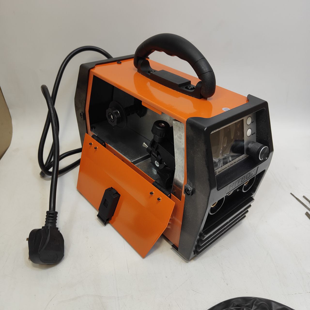 HITBOX 140A 4-in-1 Portable MIG Welder Gasless, TIG, ARC, Spool Gun Digital LED