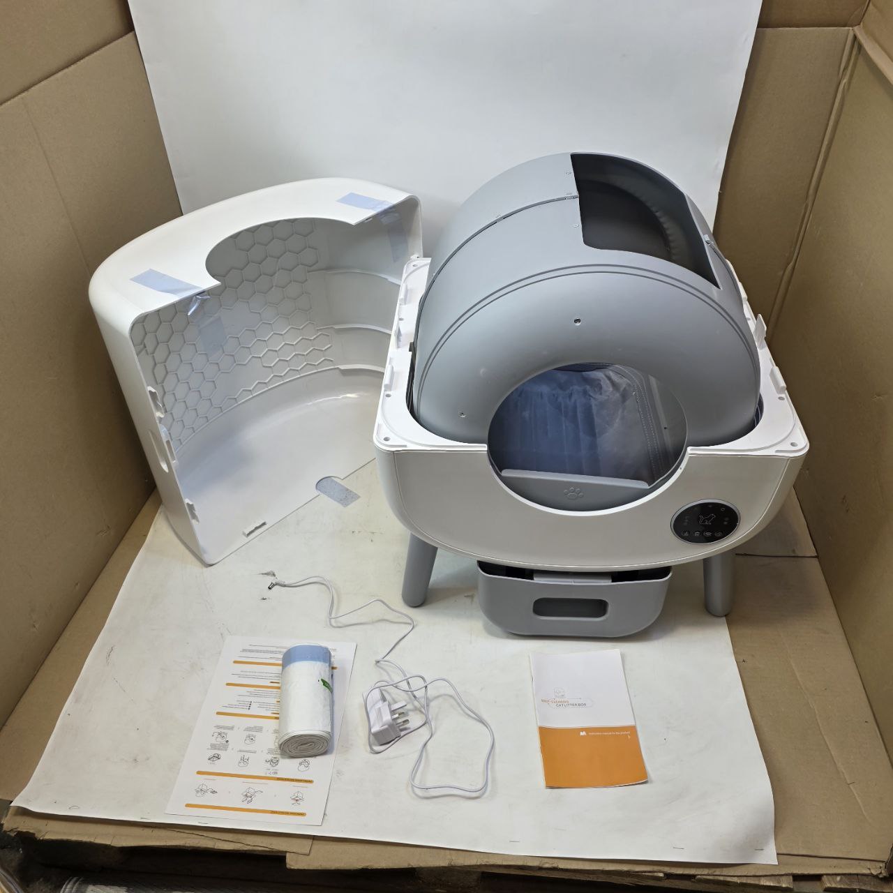 Self-Cleaning Cat Litter Box 76L with App Control & Odor Protection (Broken)