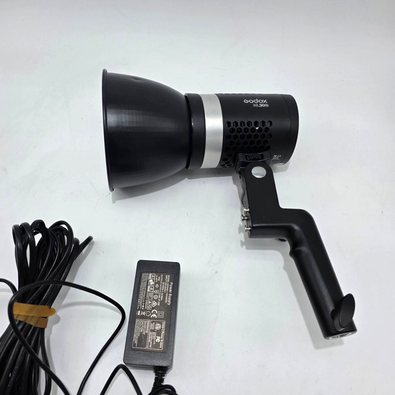 Godox ML30Bi 40W Bi-Color LED Video Light 2800-6500K FX Effects APP & Silent Mode