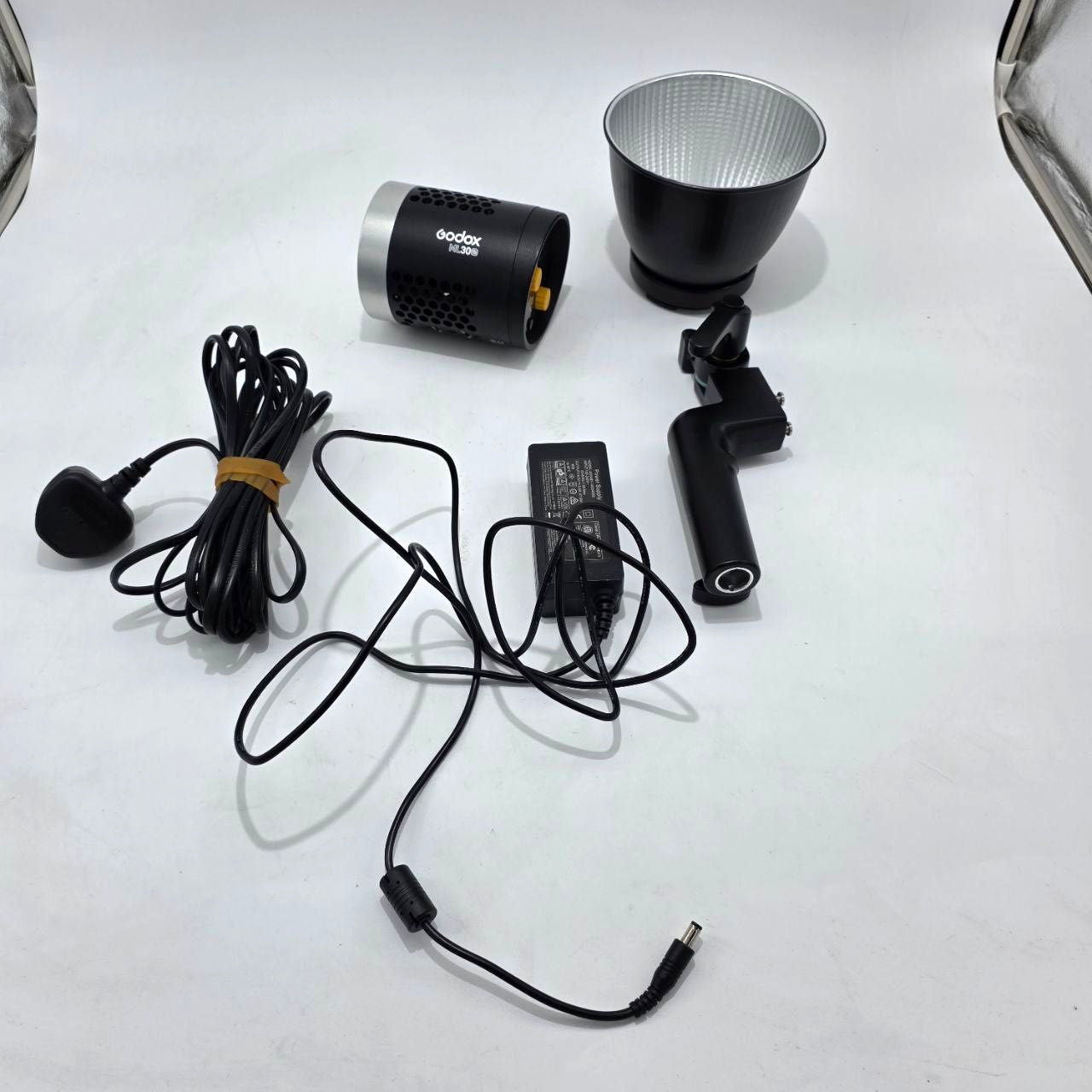 Godox ML30Bi 40W Bi-Color LED Video Light 2800-6500K FX Effects APP & Silent Mode