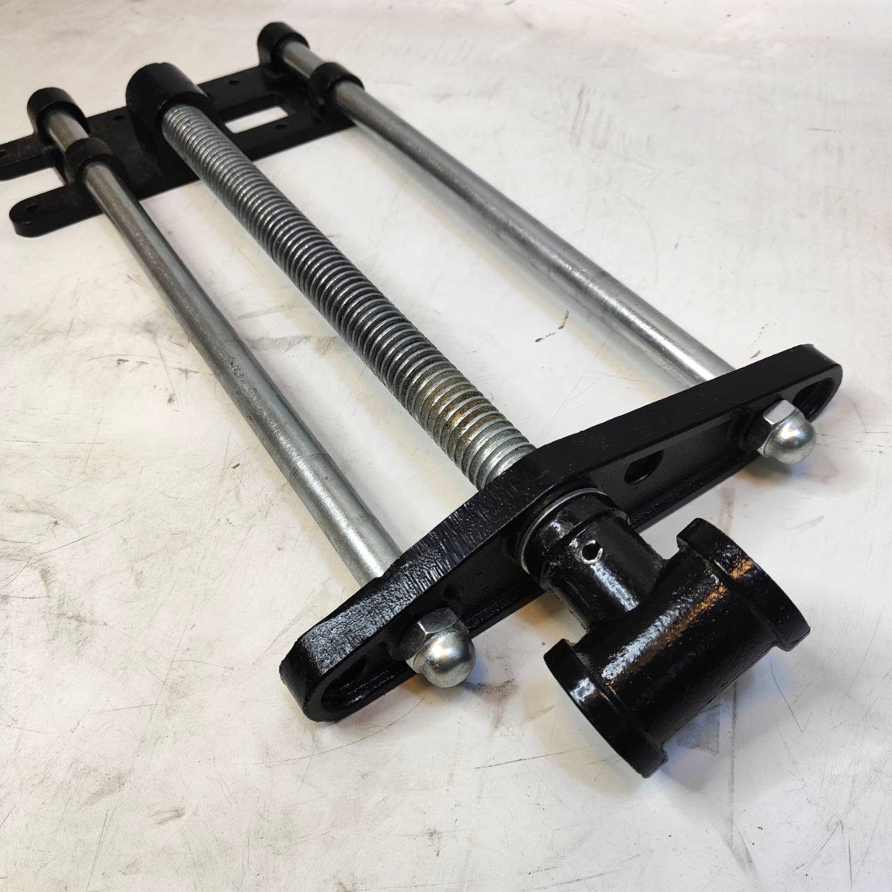 10.5" Heavy Duty Steel Front Vise – Workbench Clamp for Woodworking & Welding