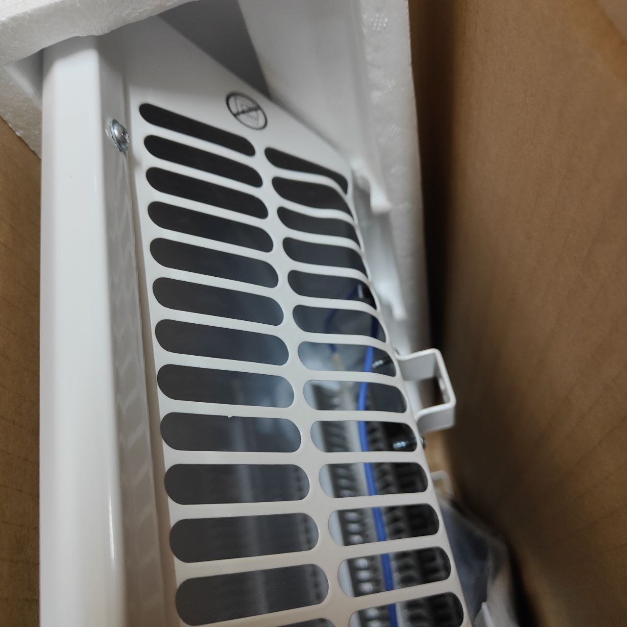 2000W White Electric Radiator Heater with Thermostat Wall Mounted Futura