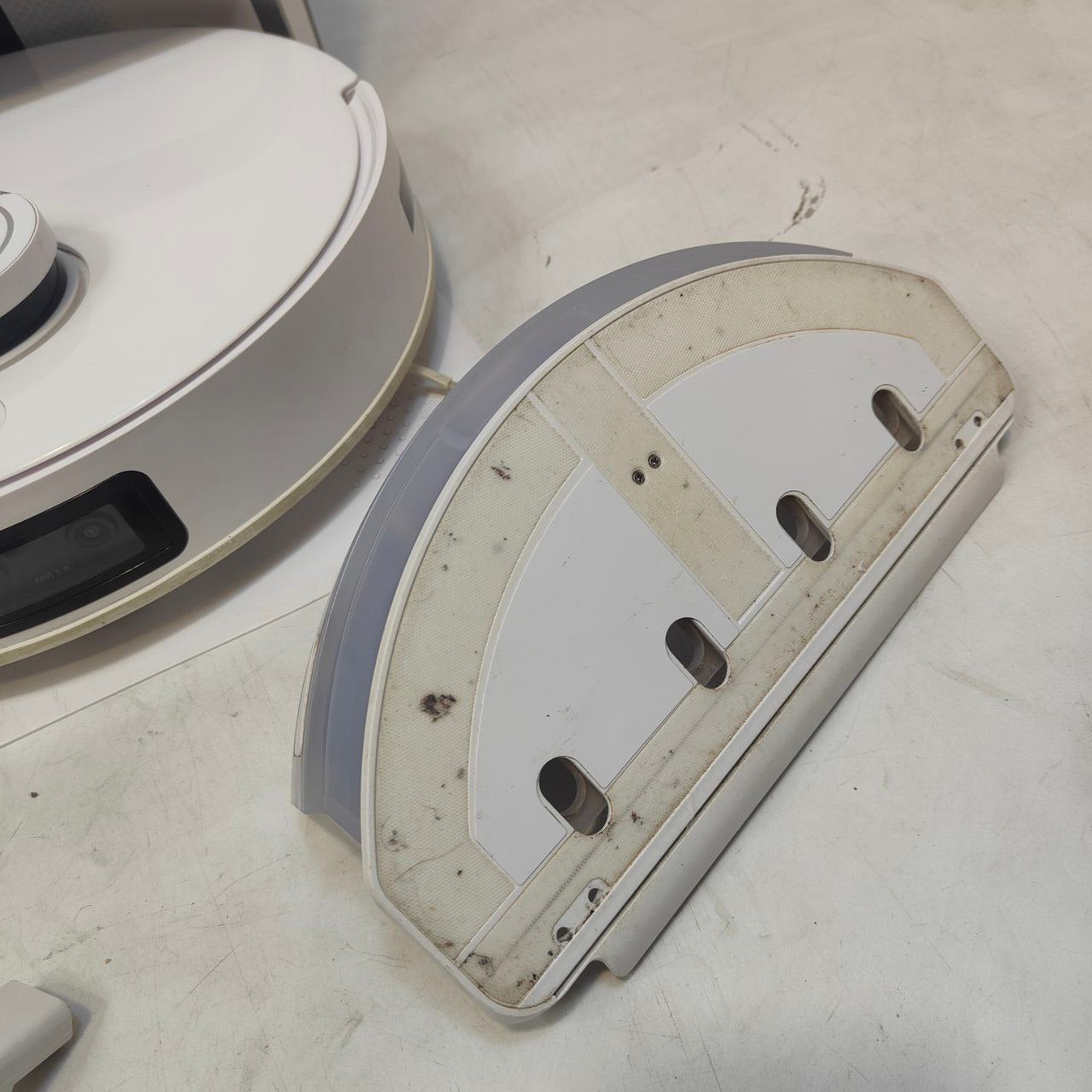 ECOVACS DEEBOT T10 PLUS Robot Vacuum Cleaner Auto-Empty Station 3000 Pa