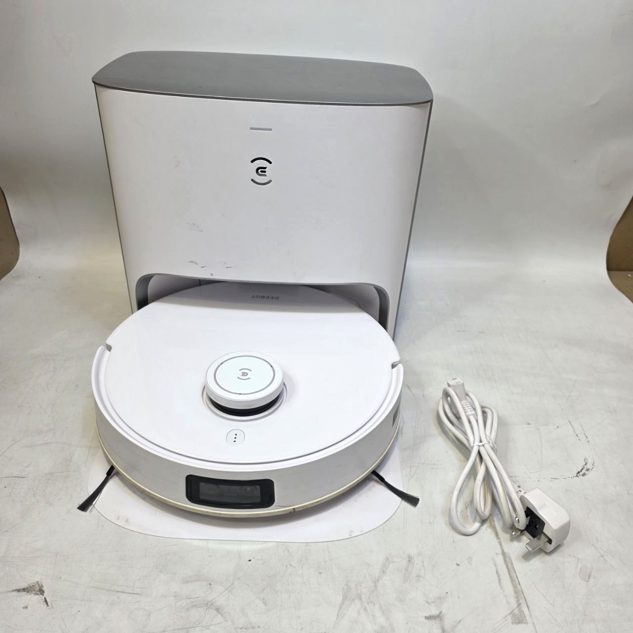 ECOVACS DEEBOT T10 PLUS Robot Vacuum Cleaner Auto-Empty Station 3000 Pa