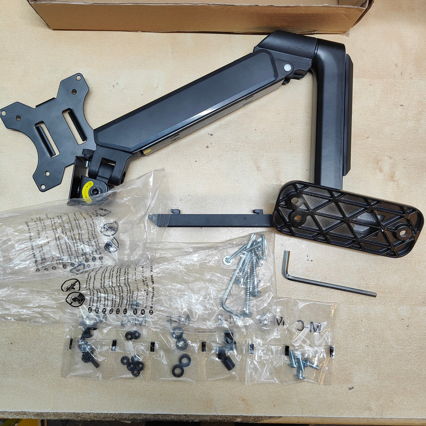 Monitor Arm Wall Mount 13 - 32 Inch Gas Spring Heavy Duty VESA 75 100 ELIVED