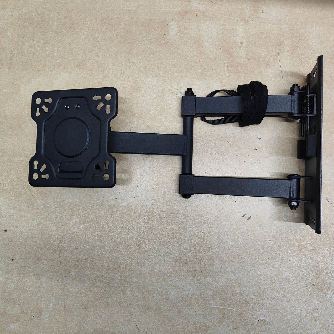 RV TV Mount 13-37 Inch Full Motion Lockable VESA 100x100 ELIVED