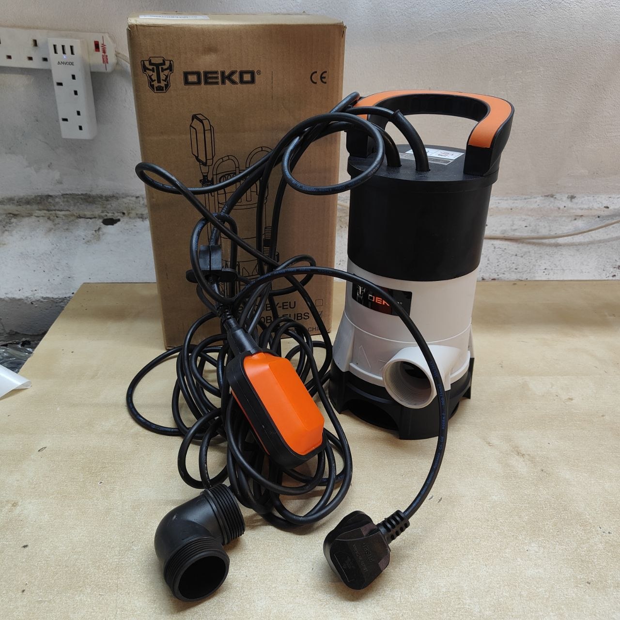 Submersible Water Pump 400W 8000L/h Float Switch Garden Pool DEKO