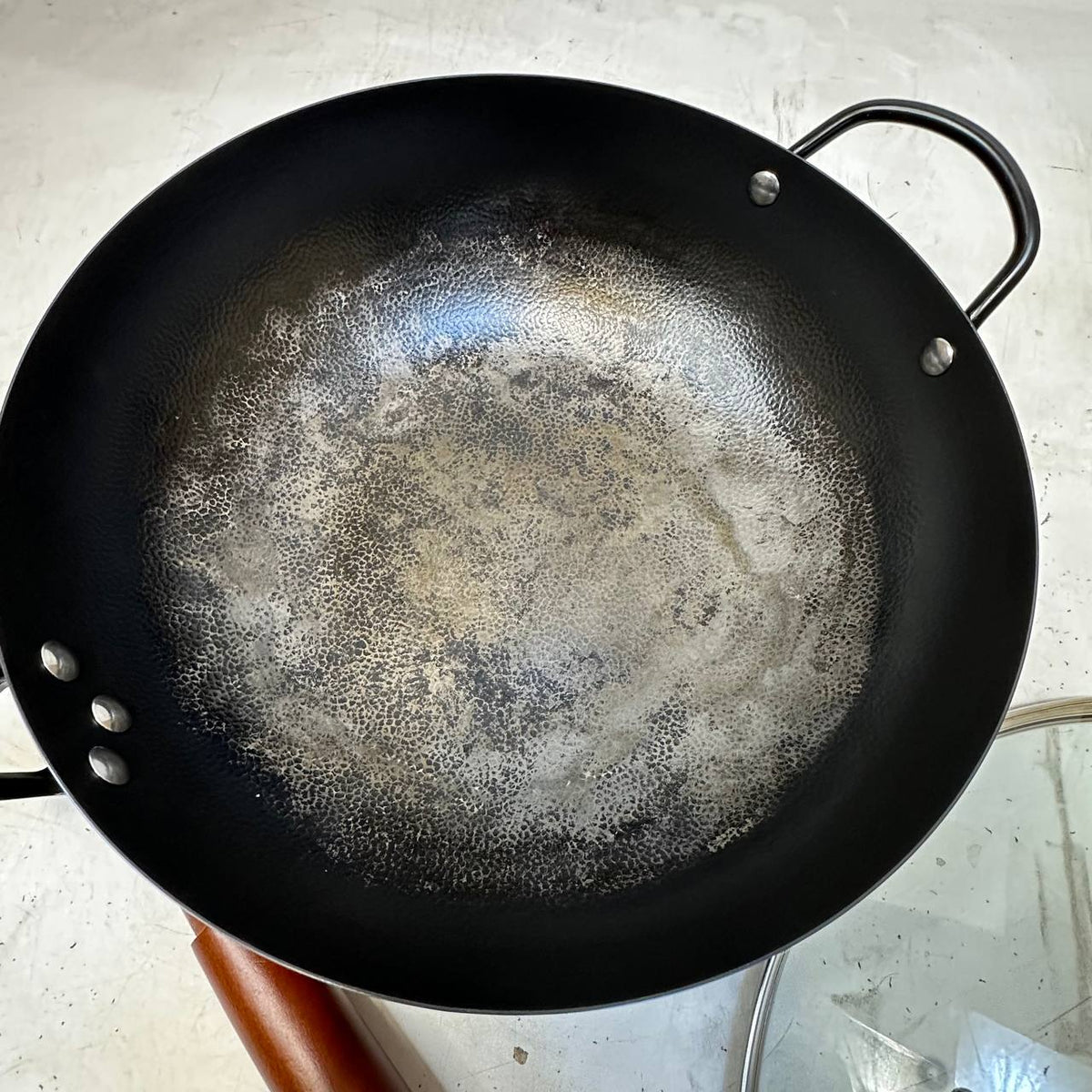 Carbon Steel Wok 32cm Pre Seasoned Uncoated Cooking Pan with Lid Kordisen Kitchen