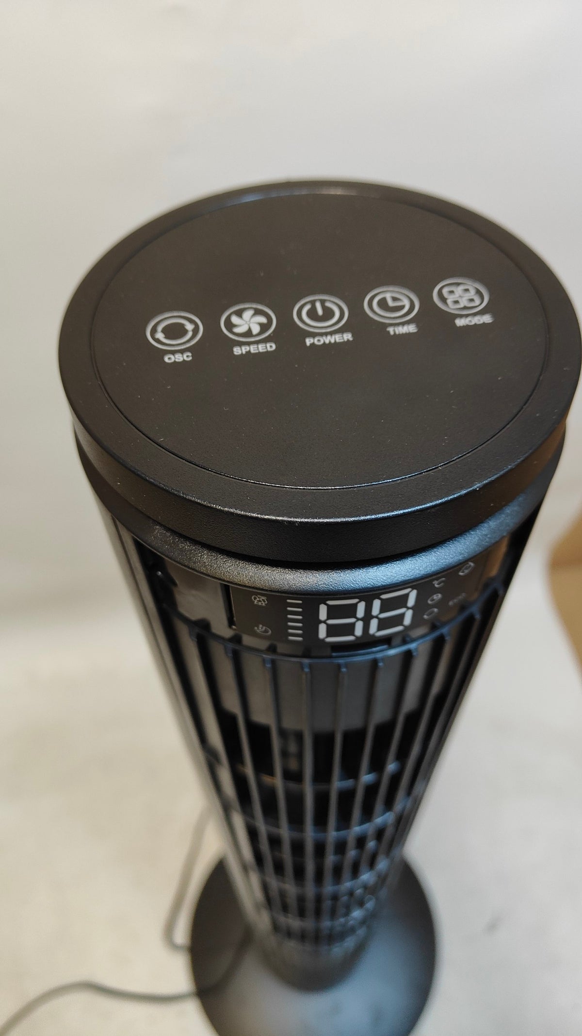 Tower Fan 92cm Quiet Remote Control LED Display 6 Speeds 5 Modes Oscillating Timer