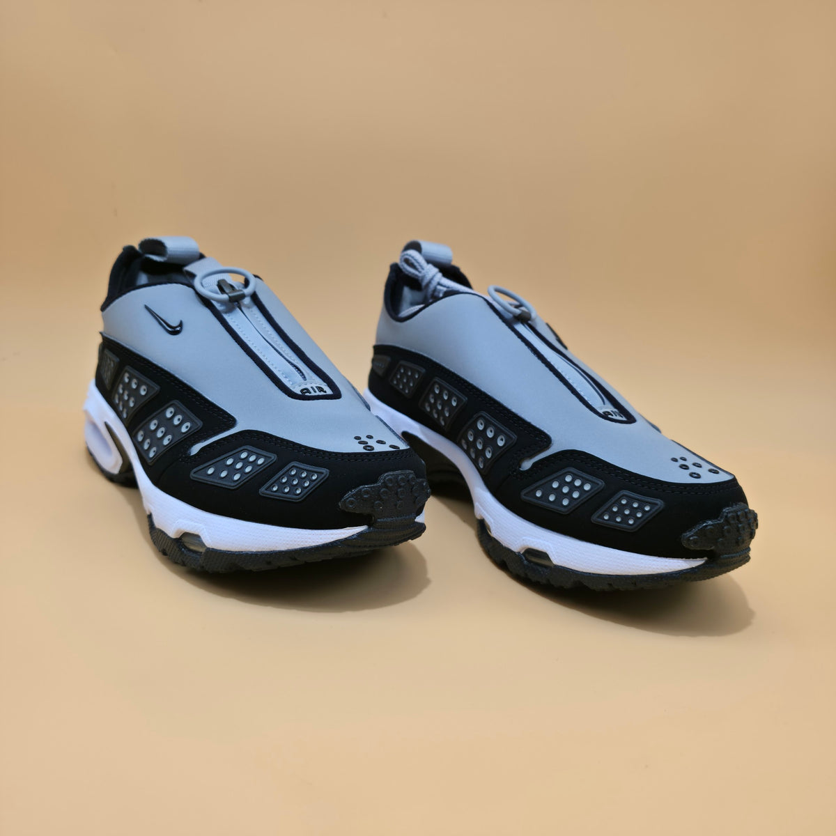 Nike Air Max SNDR Women's Trainers Black White Anthracite UK Size 3