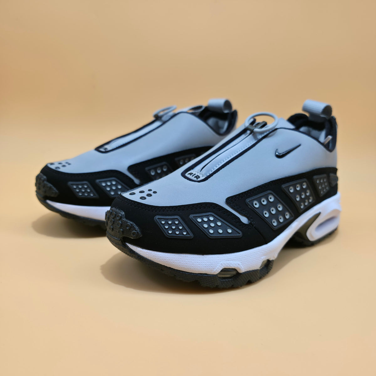 Nike Air Max SNDR Women's Trainers Black White Anthracite UK Size 3