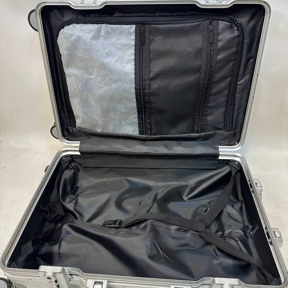 20 Inch Carry On Suitcase TSA Lock Hard Shell Aluminium Frame Silver Cabin Luggage