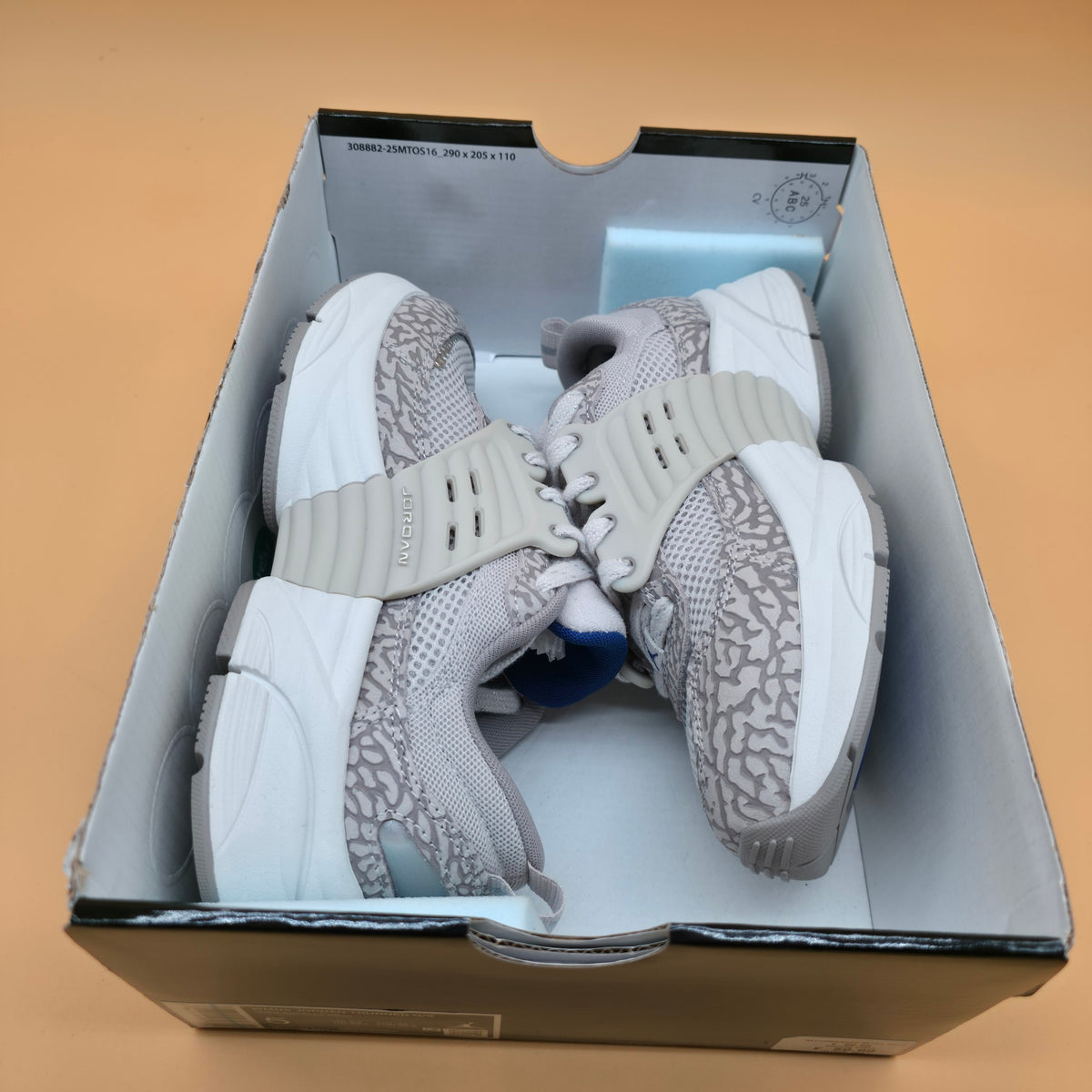 Nike Jordan Trunner O/S Women’s Trainers Gamma Grey Old Royal IR1839-001