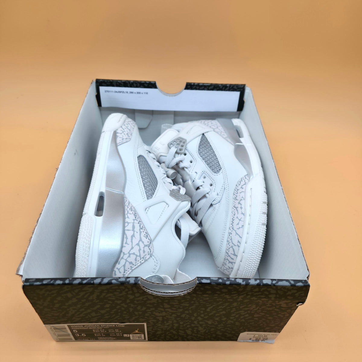 Jordan Spizike Low Women’s Trainers Swan Wolf Grey Metallic Silver IR1836-101