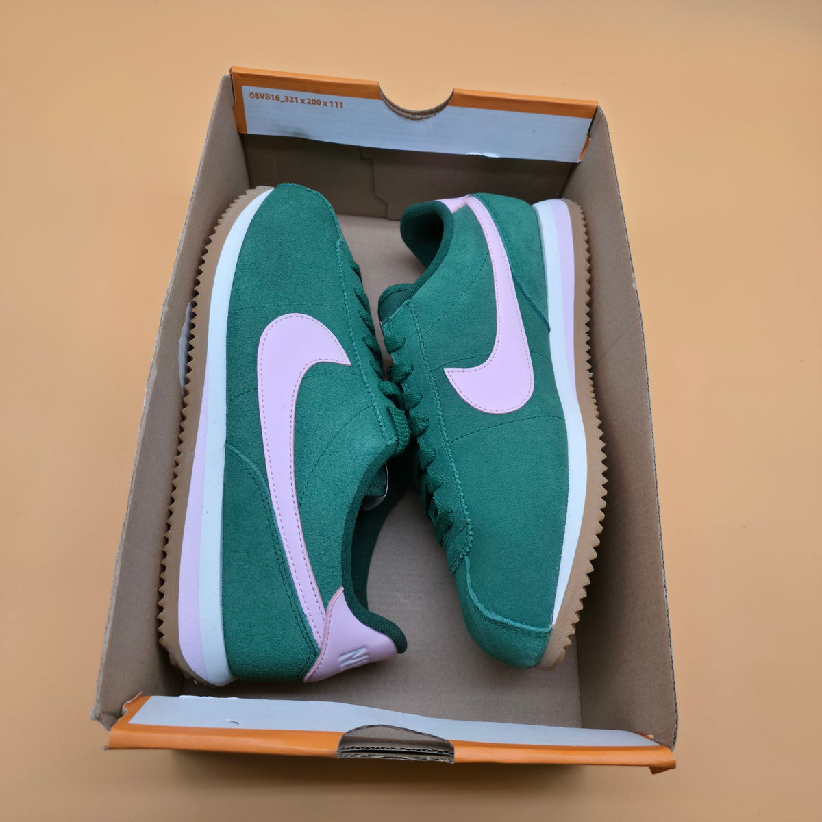 Nike Cortez Women’s Trainers Sport Green Pink Foam IB1857-301