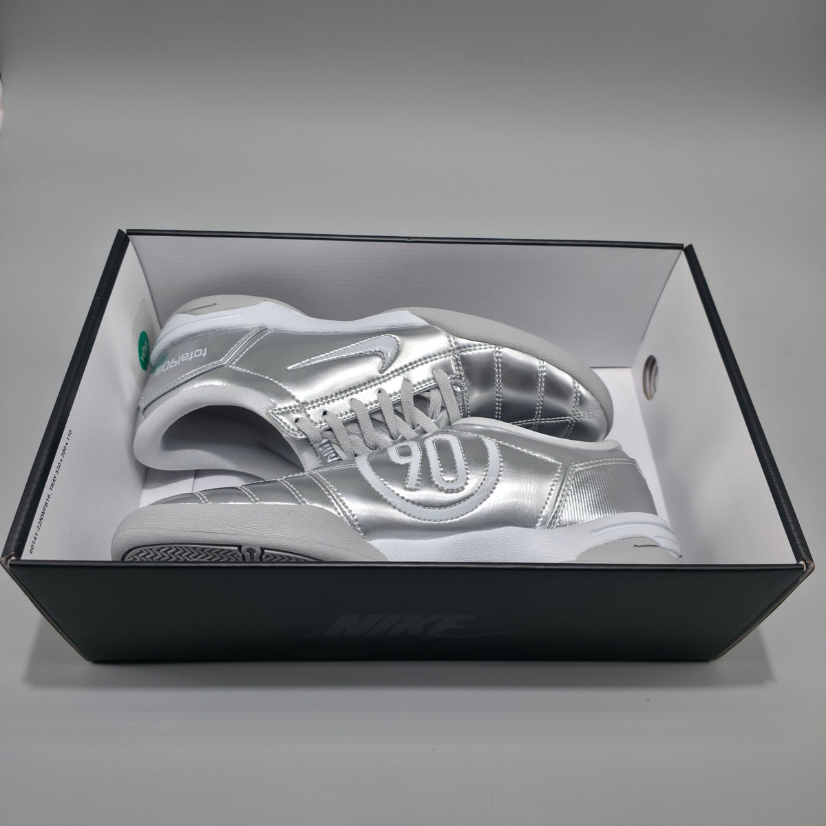 Nike Total 90 Women’s Trainers Metallic Platinum Silver II9792-011