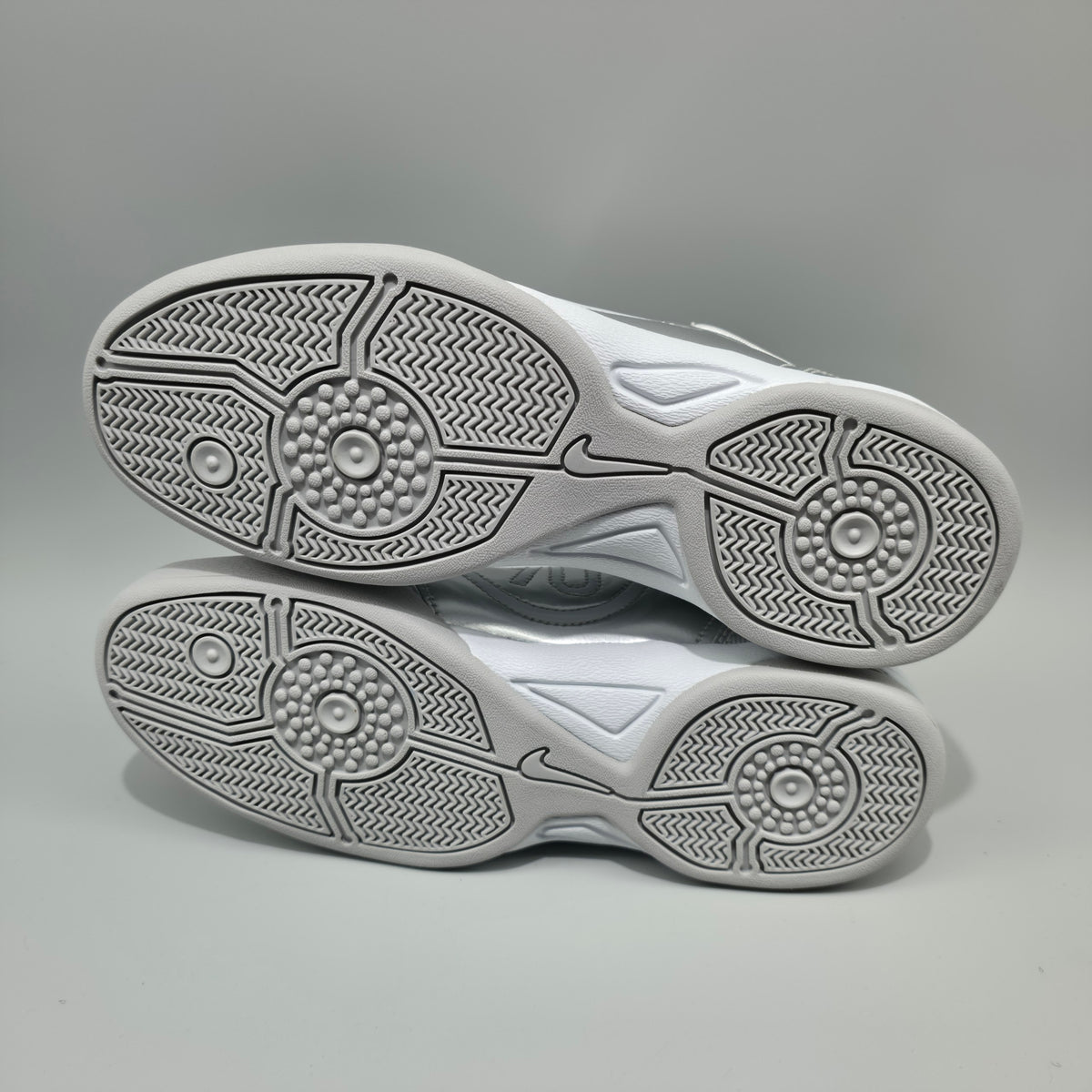 Nike Total 90 Women’s Trainers Metallic Platinum Silver II9792-011