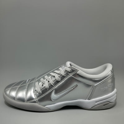Nike Total 90 Women’s Trainers Metallic Platinum Silver II9792-011