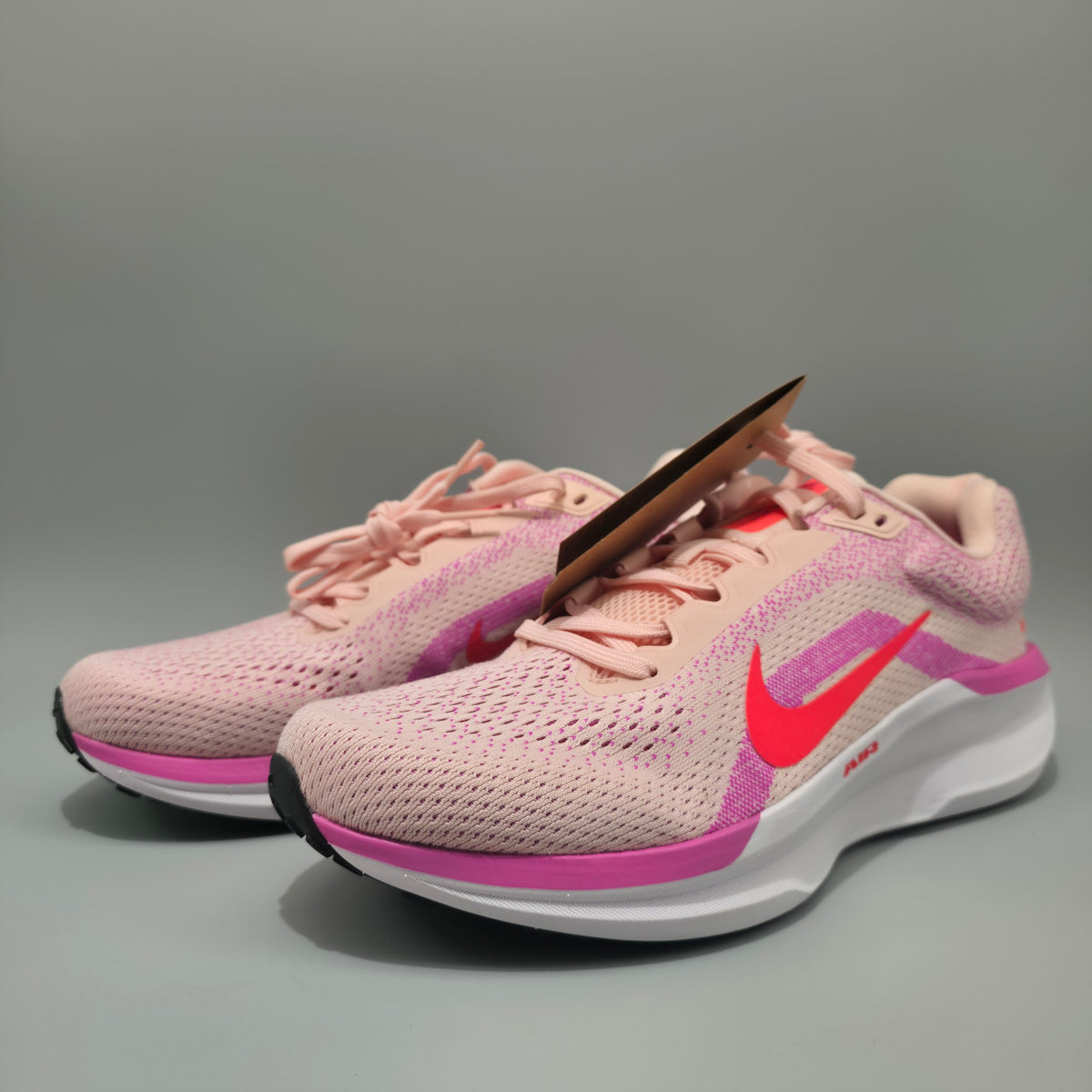 Nike Air Winflo 11 Women’s Running Trainers Coral Pink FJ9510-604