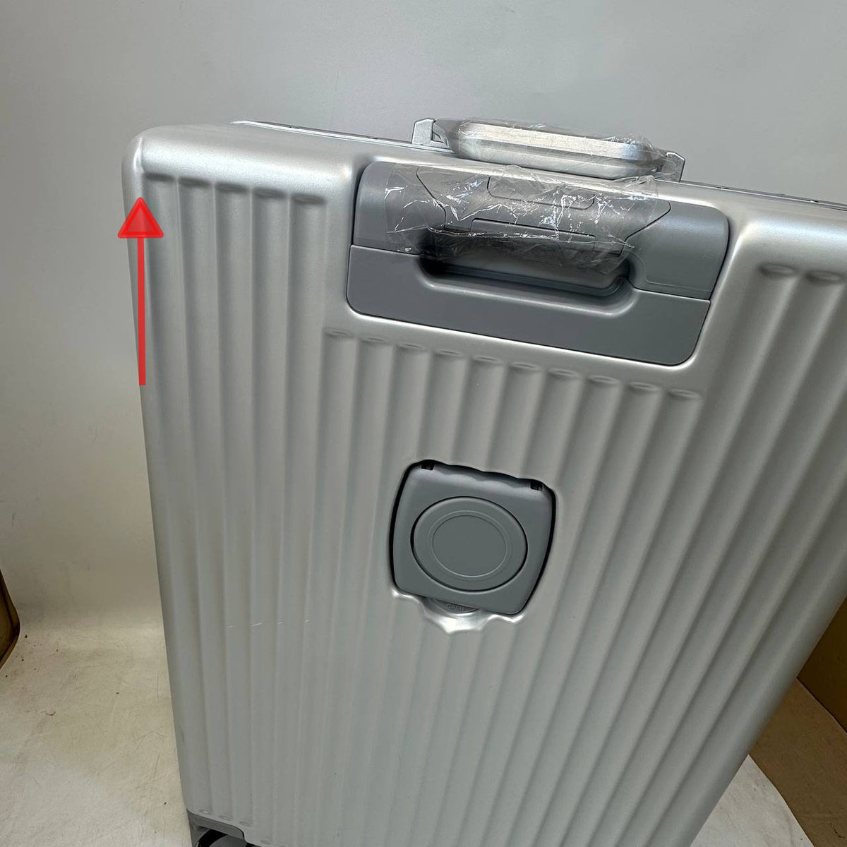 26 Inch Suitcase Hard Shell TSA Lock Aluminium Frame Silver Spinner Wheel AIWEINY