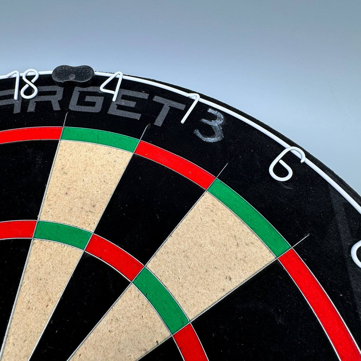 Dartboard Set 2 Sets of 17g Darts Complete Starter Kit Target Darts Rift Game