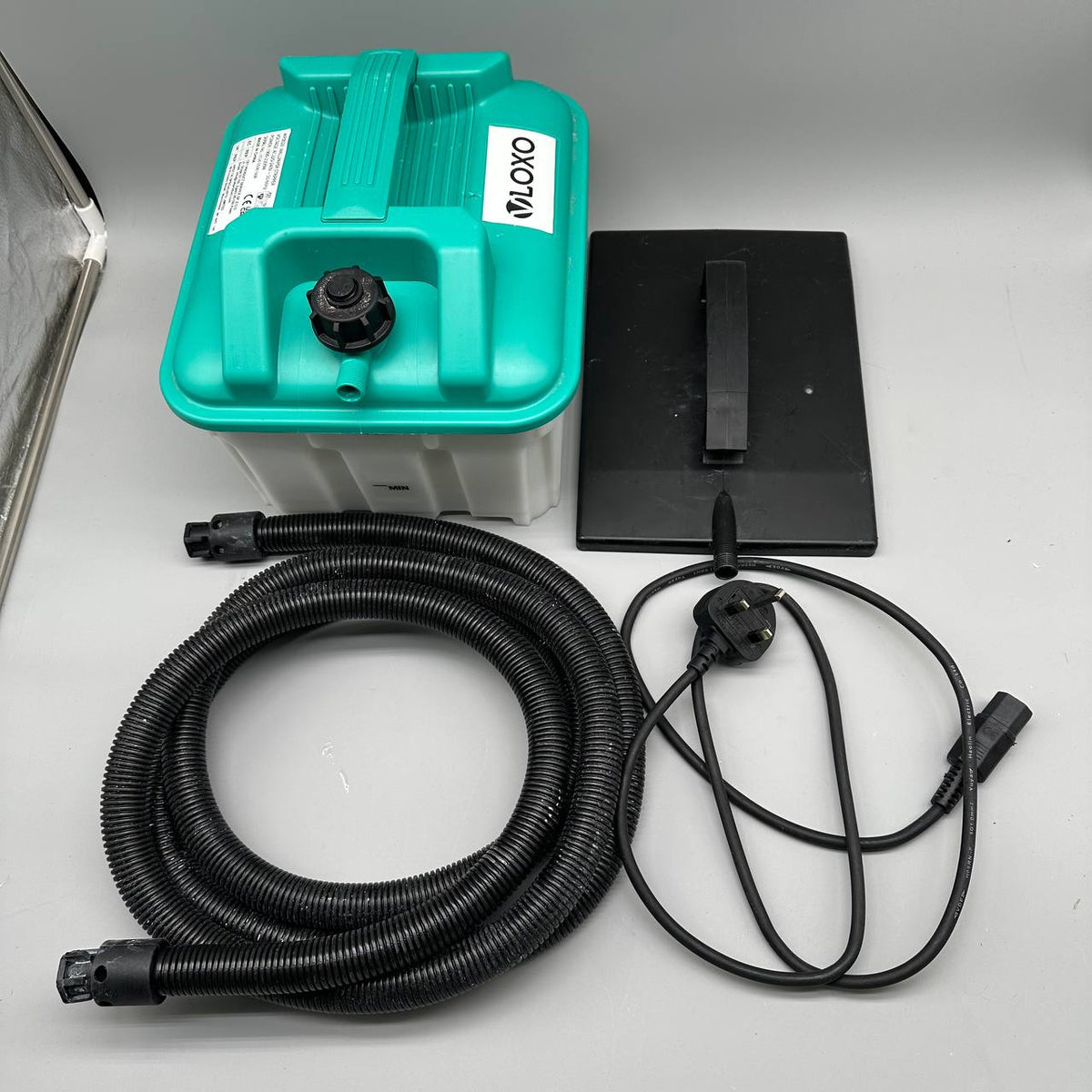 Wallpaper Steamer Stripper 2300W 4.5L 70 Min Steam Remover Scraper VLOXO