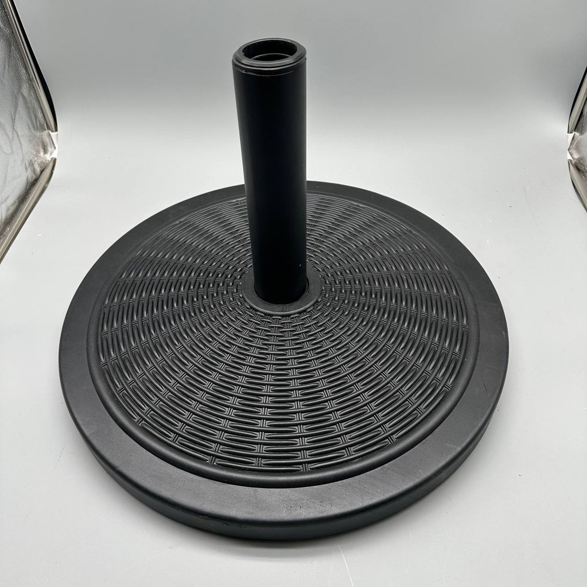 Parasol Base 15kg Round Heavy Duty Concrete Umbrella Stand Black Helios&Hestia