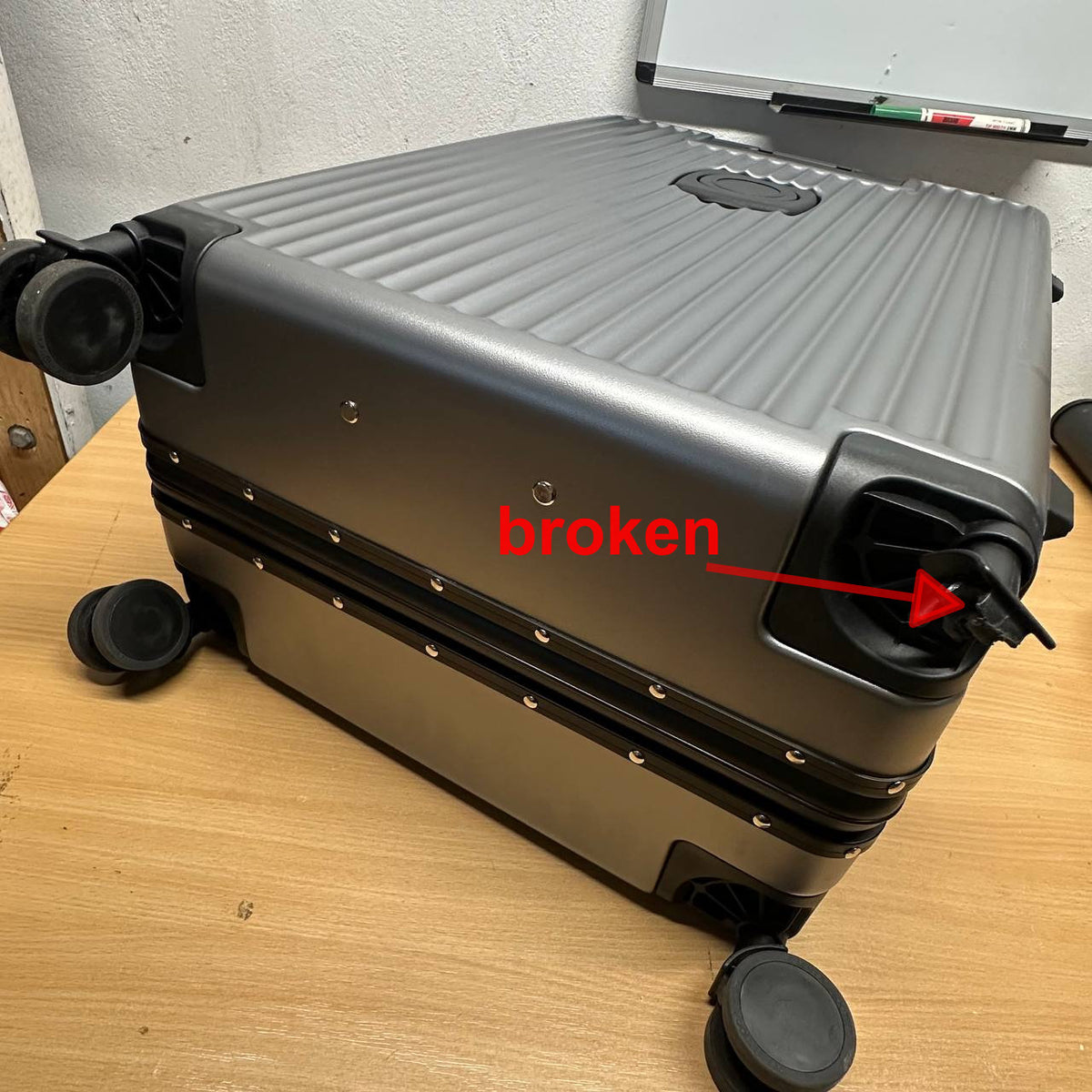 24 Inch Suitcase Hard Shell TSA Lock Aluminium Frame Dark Grey Spinner Luggage