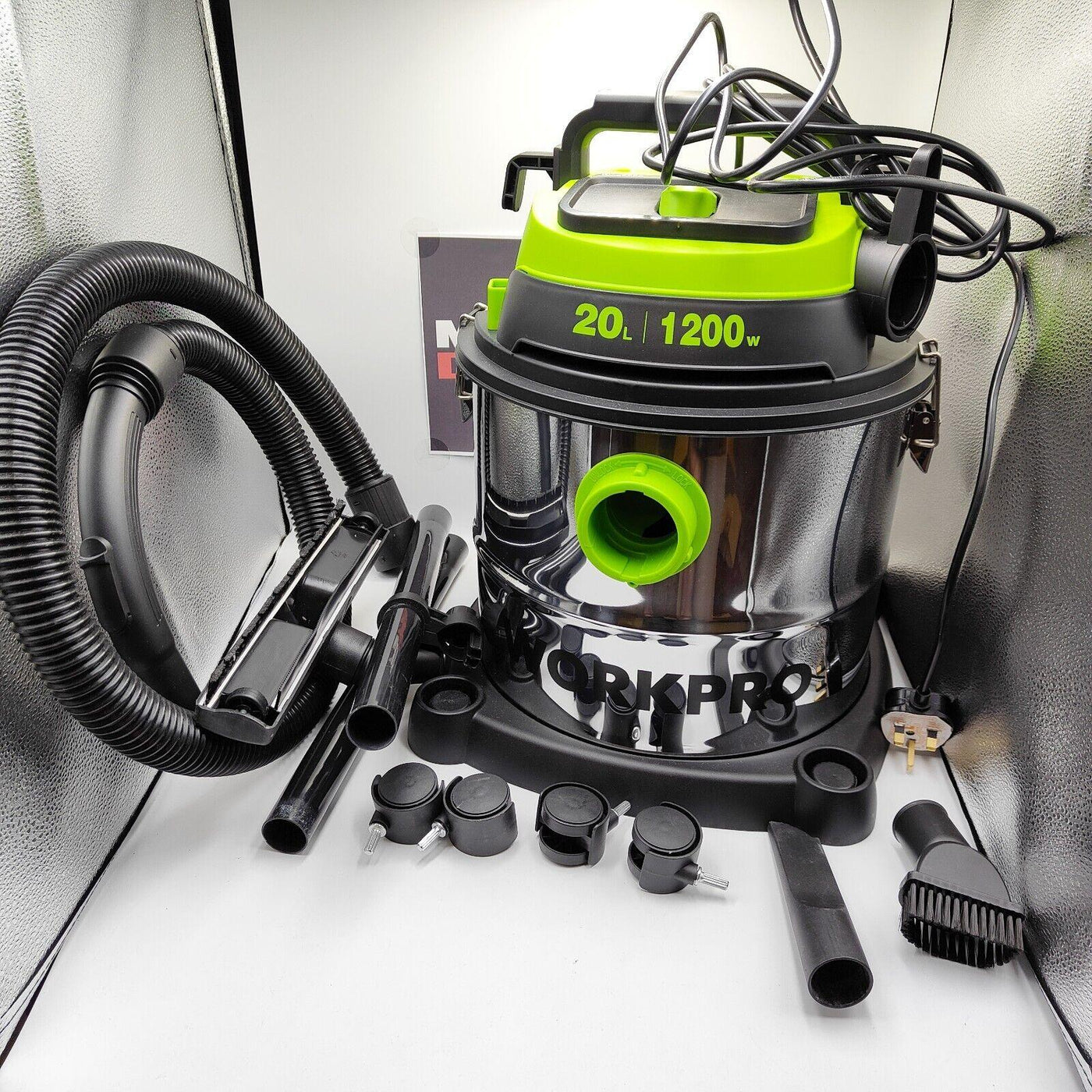 WORKPRO Wet and Dry Vacuum Cleaner with Hepa Filter 20L 1200W, 3 in 1 - Massive Discounts
